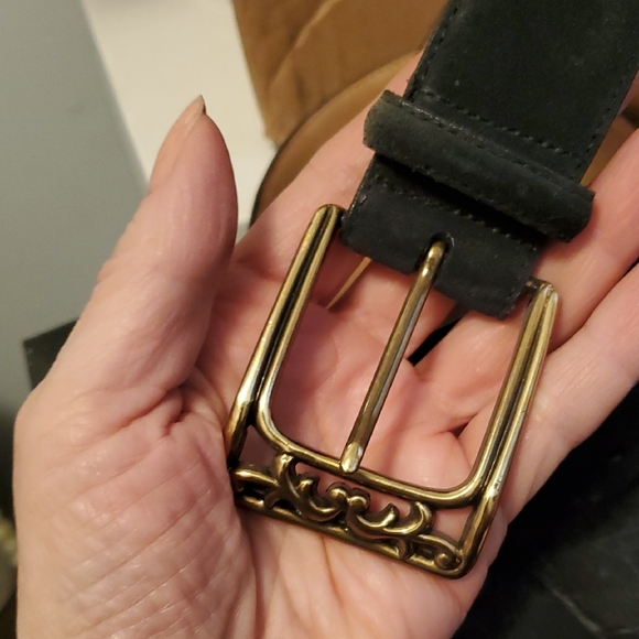 Sz 32 Black Suede Belt with Gold Buckle - Picture 4 of 5